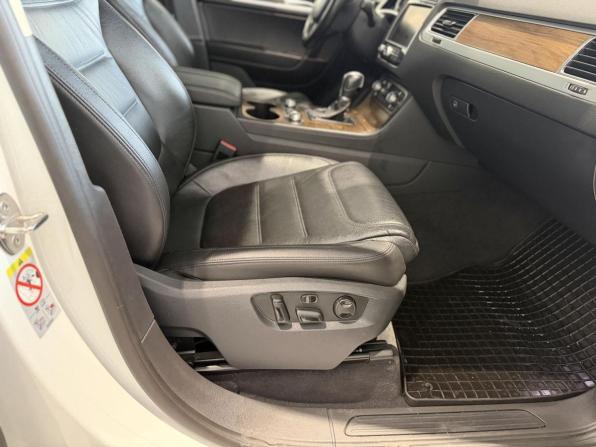 Volkswagen Touareg II Рестайлинг с пробегом 2018 года, цена 3 390 000 рублей, 169436 км, внедорожник, Автокод Объявления