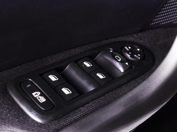 Peugeot 308 I Рестайлинг с пробегом 2012 года, цена 650 000 рублей, 131000 км, хэтчбек, Автокод Объявления