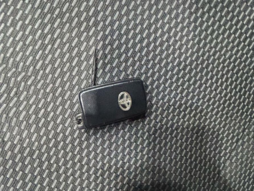 Toyota Prius III (XW30) Оренбург  - изображение 17