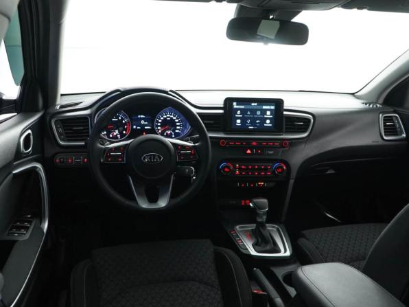 Kia Ceed III с пробегом 2019 года, цена 1 850 000 рублей, 98249 км, универсал, Автокод Объявления