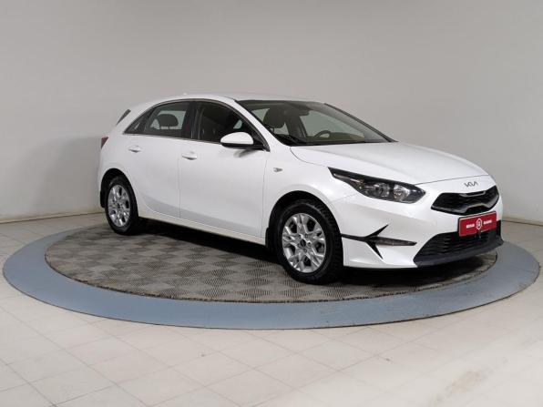 Kia Ceed III Рестайлинг с пробегом 2022 года, цена 2 149 000 рублей, 47000 км, хэтчбек, Автокод Объявления