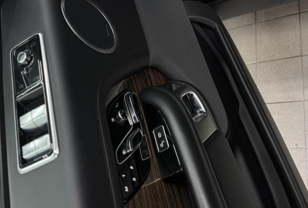 Land Rover Range Rover IV Рестайлинг Екатеринбург  - изображение 21