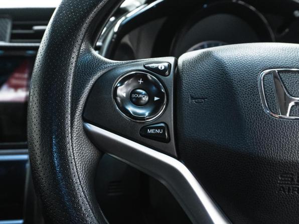 Honda Fit III с пробегом 2016 года, цена 950 000 рублей, 170022 км, хэтчбек, Автокод Объявления