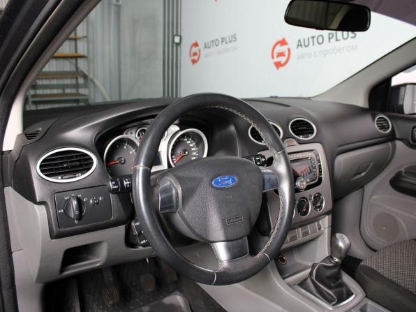 Ford Focus II Рестайлинг с пробегом 2011 года, цена 900 000 рублей, 76076 км, седан, Автокод Объявления