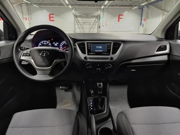 Hyundai Solaris II с пробегом 2019 года, цена 1 350 000 рублей, 114760 км, седан, Автокод Объявления