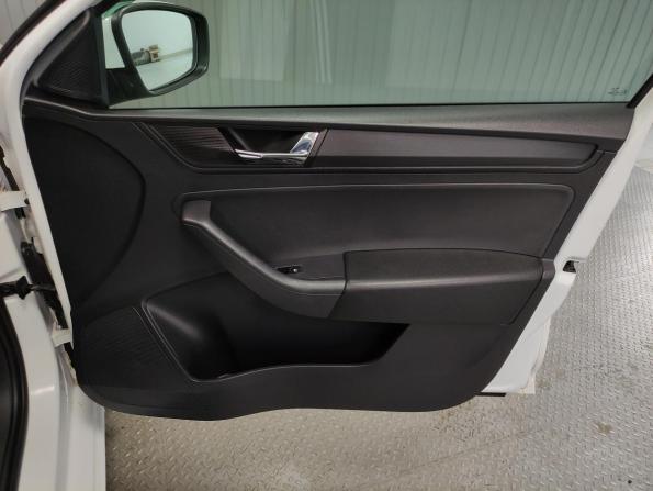 Skoda Rapid II с пробегом 2020 года, цена 1 327 000 рублей, 104679 км, лифтбек, Автокод Объявления