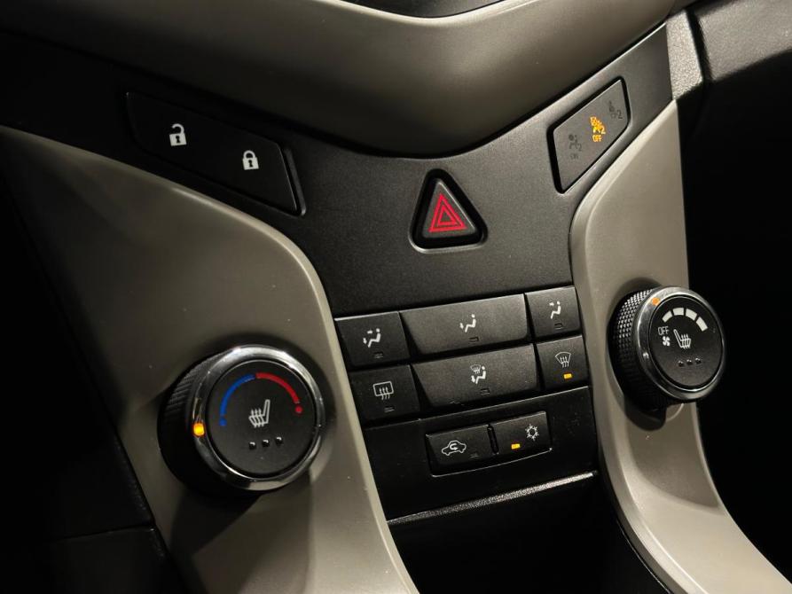 Chevrolet Cruze I Челябинск  - изображение 12