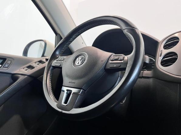Volkswagen Tiguan I Рестайлинг с пробегом 2015 года, цена 1 490 000 рублей, 127498 км, внедорожник, Автокод Объявления