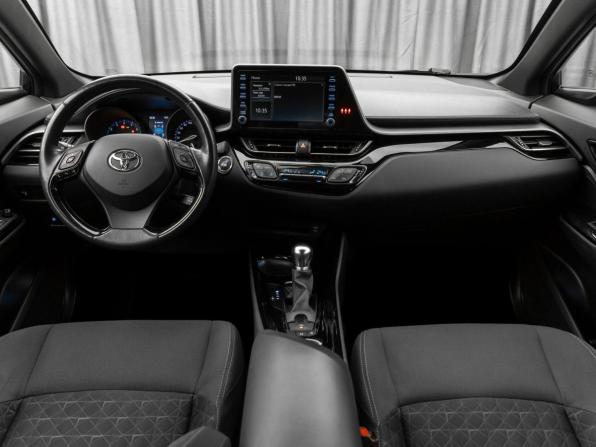 Toyota C-HR I Рестайлинг с пробегом 2021 года, цена 2 580 000 рублей, 66602 км, внедорожник, Автокод Объявления