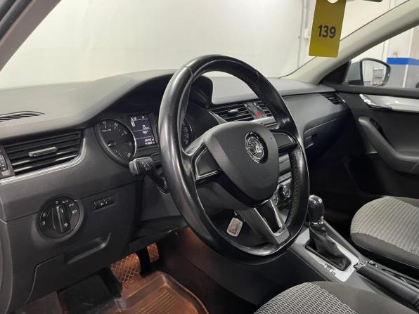 Skoda Octavia III (A7) с пробегом 2015 года, цена 1 110 000 рублей, 141821 км, лифтбек, Автокод Объявления
