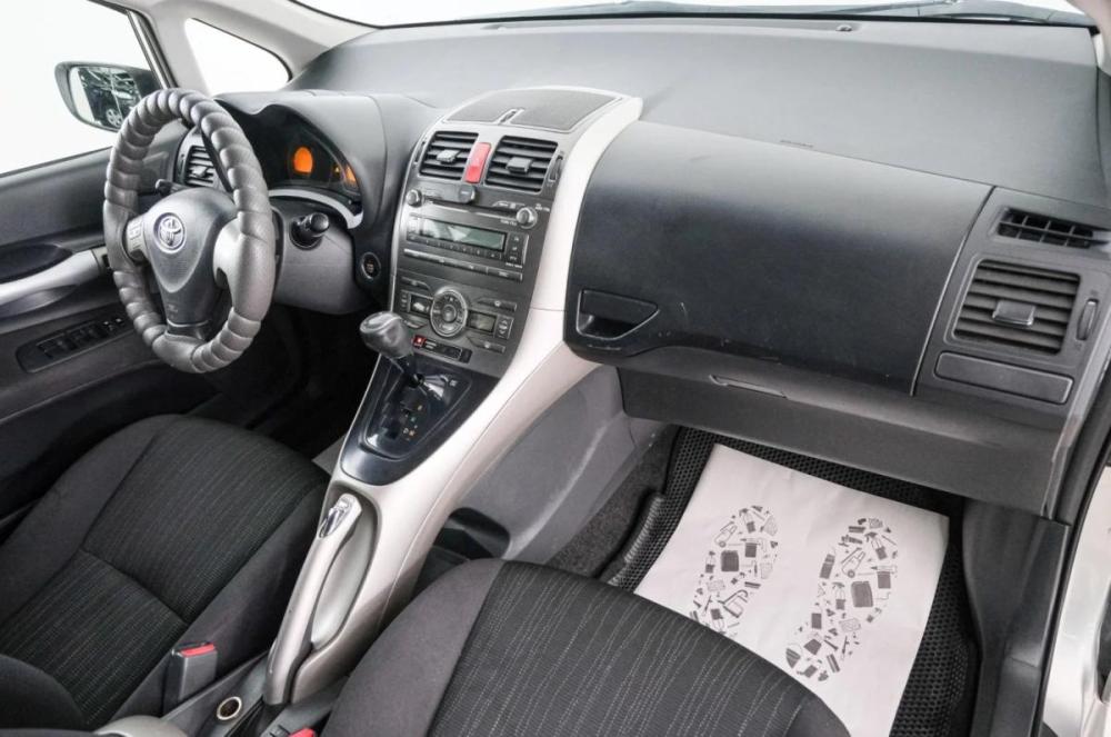 Toyota Auris I Красноярск  - изображение 13