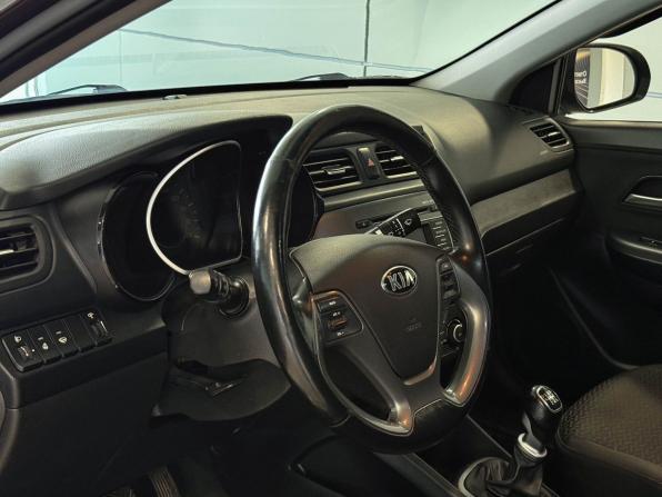 Kia Rio III Рестайлинг с пробегом 2017 года, цена 1 117 000 рублей, 98238 км, седан, Автокод Объявления
