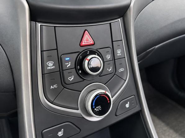 Hyundai Elantra V (MD) Рестайлинг с пробегом 2015 года, цена 849 000 рублей, 183300 км, седан, Автокод Объявления