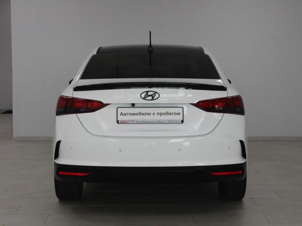 Hyundai Solaris II Рестайлинг с пробегом 2021 года, цена 1 599 900 рублей, 83671 км, седан, Автокод Объявления