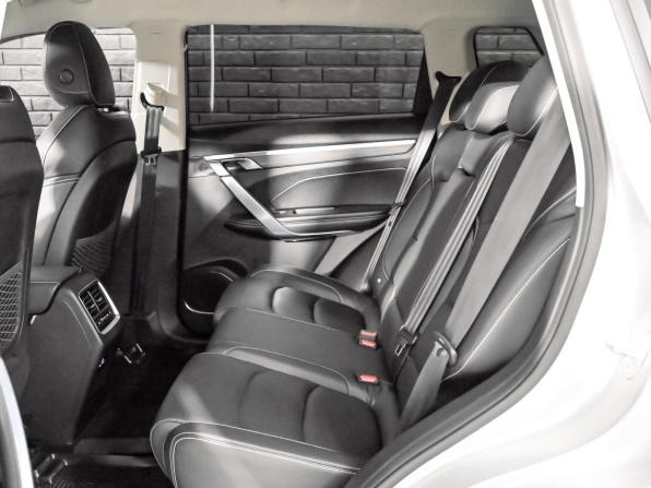 Geely Atlas Pro с пробегом 2022 года, цена 2 200 000 рублей, 60762 км, внедорожник, Автокод Объявления