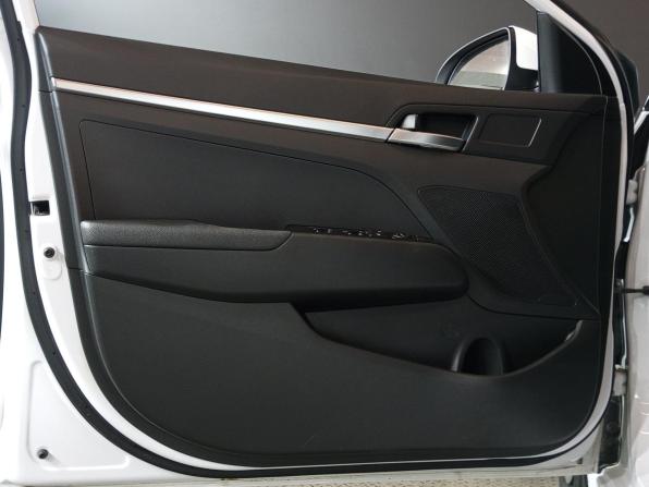 Hyundai Elantra VI (AD) Рестайлинг с пробегом 2019 года, цена 1 660 000 рублей, 93343 км, седан, Автокод Объявления