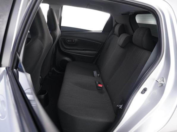 Toyota Vitz III (XP130) Рестайлинг 2 с пробегом 2018 года, цена 1 134 055 рублей, 104727 км, хэтчбек, Автокод Объявления