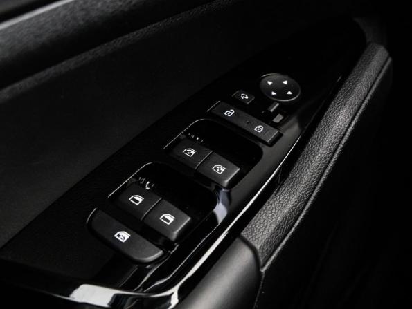 Kia Sportage V с пробегом 2022 года, цена 3 599 000 рублей, 23830 км, внедорожник, Автокод Объявления