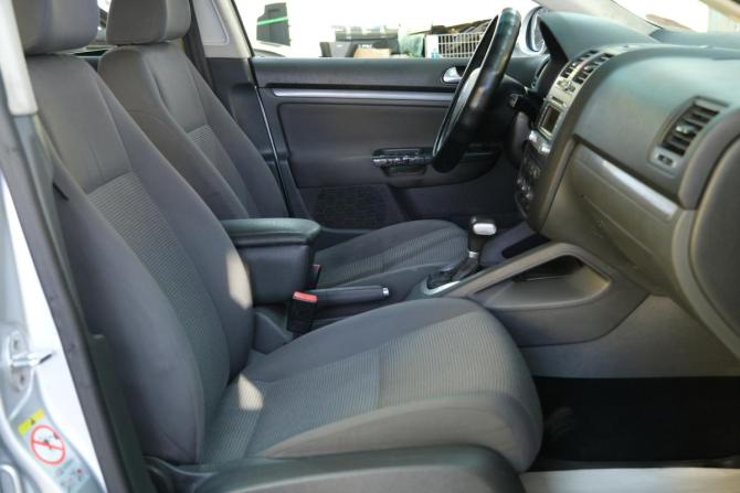 Volkswagen Jetta V с пробегом 2006 года, цена 599 000 рублей, 320000 км, седан, Автокод Объявления