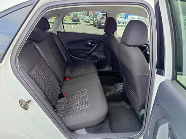 Volkswagen Polo V Рестайлинг с пробегом 2018 года, цена 850 000 рублей, 182305 км, седан, Автокод Объявления