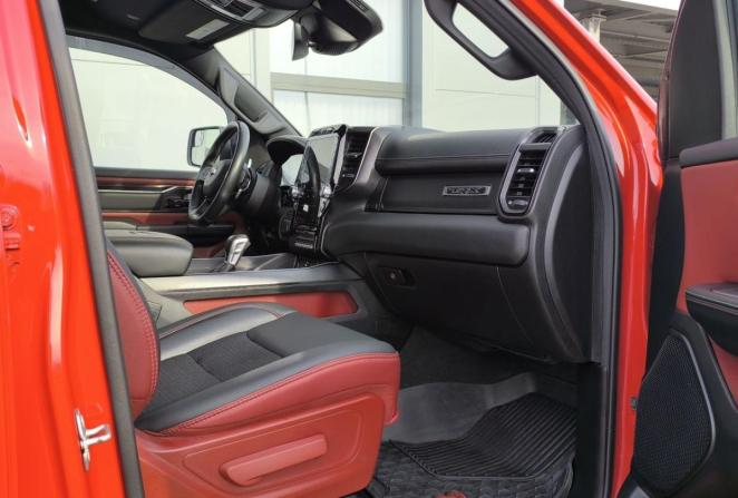 Ram 1500 V с пробегом 2022 года, цена 15 420 000 рублей, 37537 км, offers.body_type.unknown, Автокод Объявления