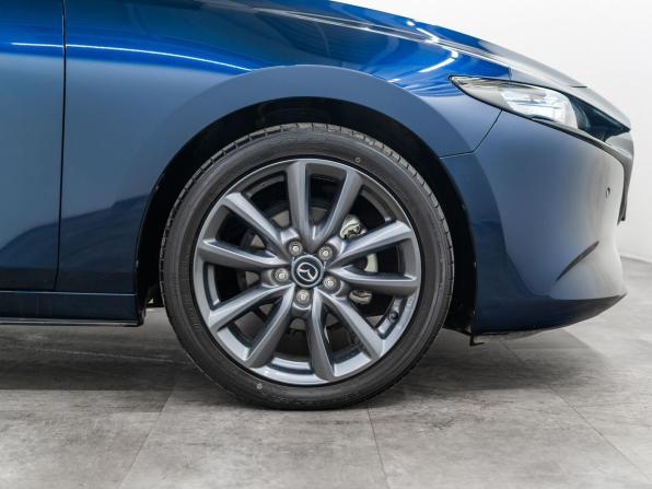 Mazda 3 IV (BP) с пробегом 2021 года, цена 1 800 000 рублей, 13000 км, хэтчбек, Автокод Объявления