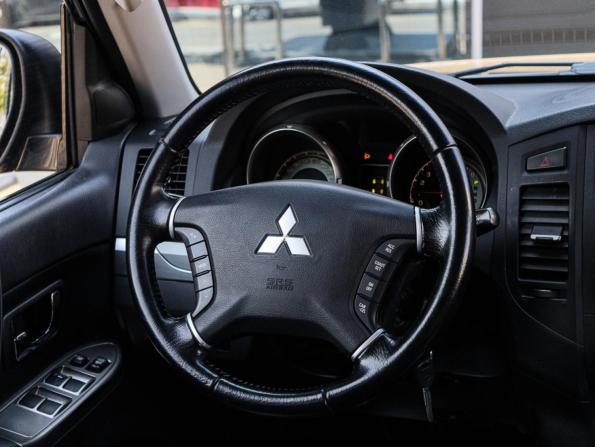 Mitsubishi Pajero IV Рестайлинг 1 с пробегом 2011 года, цена 2 550 000 рублей, 73288 км, внедорожник, Автокод Объявления