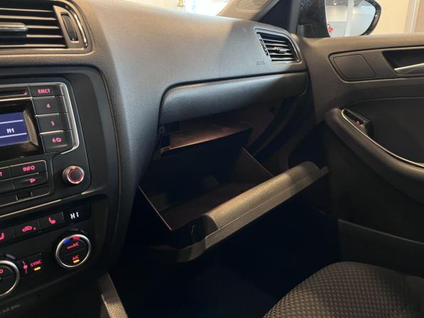 Volkswagen Jetta VI с пробегом 2014 года, цена 980 000 рублей, 107341 км, седан, Автокод Объявления