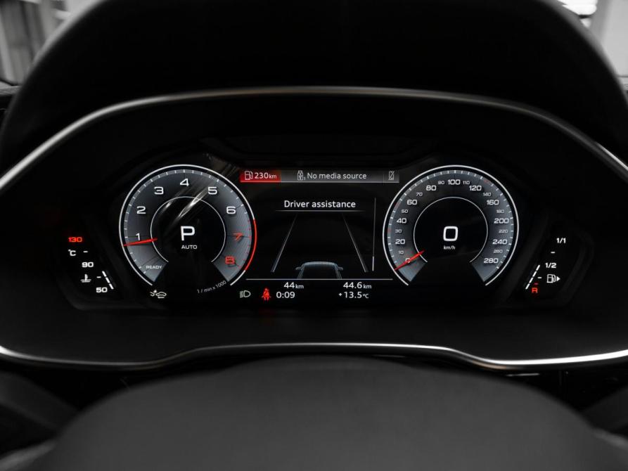Audi Q3 II (F3) Москва  - изображение 15