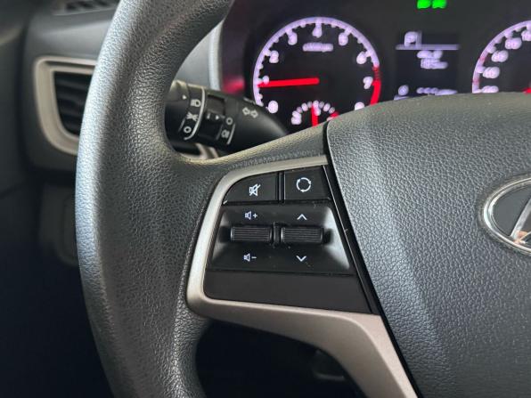 Hyundai Solaris II с пробегом 2019 года, цена 1 200 000 рублей, 101798 км, седан, Автокод Объявления