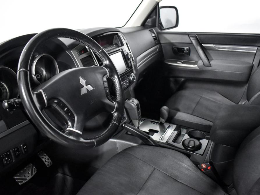 Mitsubishi Pajero IV Рестайлинг 2 Санкт-Петербург  - изображение 10