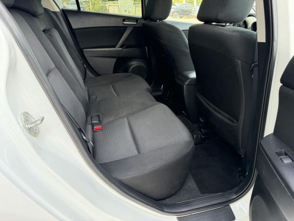 Mazda 3 II (BL) Рестайлинг с пробегом 2013 года, цена 1 050 000 рублей, 175394 км, седан, Автокод Объявления