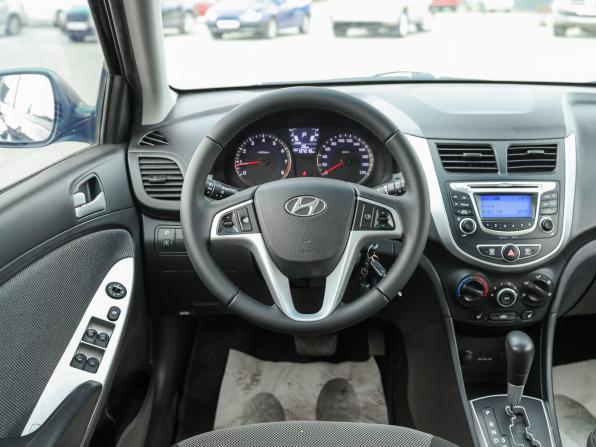 Hyundai Solaris I Рестайлинг с пробегом 2014 года, цена 799 000 рублей, 137218 км, хэтчбек, Автокод Объявления