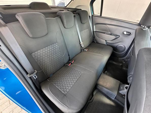 Renault Logan II с пробегом 2017 года, цена 1 095 000 рублей, 84564 км, седан, Автокод Объявления