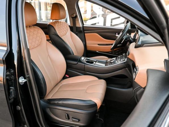 Hyundai Santa Fe IV Рестайлинг с пробегом 2021 года, цена 3 259 800 рублей, 74666 км, внедорожник, Автокод Объявления