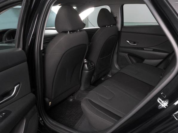 Hyundai Elantra VII (CN7) с пробегом 2021 года, цена 2 199 000 рублей, 25096 км, седан, Автокод Объявления