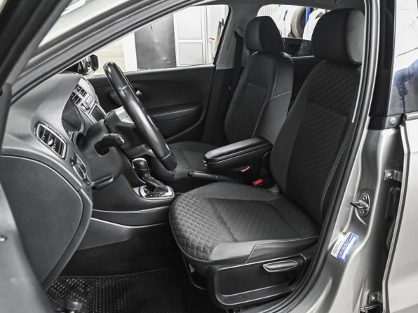Volkswagen Polo V Рестайлинг с пробегом 2018 года, цена 1 250 000 рублей, 158273 км, седан, Автокод Объявления