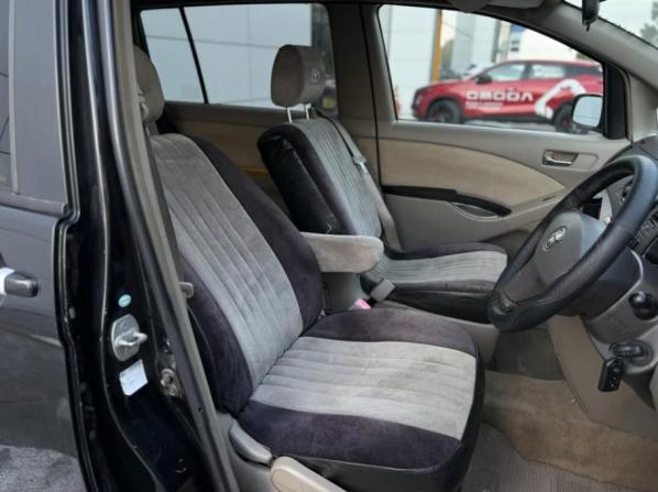 Toyota ISis I с пробегом 2004 года, цена 680 000 рублей, 413990 км, компактвэн, Автокод Объявления