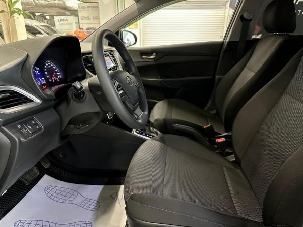 Hyundai Solaris II с пробегом 2019 года, цена 1 299 000 рублей, 137312 км, седан, Автокод Объявления