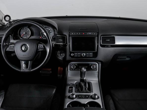 Volkswagen Touareg II Рестайлинг с пробегом 2017 года, цена 4 050 000 рублей, 71150 км, внедорожник, Автокод Объявления