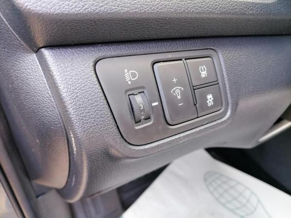 Hyundai Solaris II с пробегом 2019 года, цена 1 358 300 рублей, 142012 км, седан, Автокод Объявления