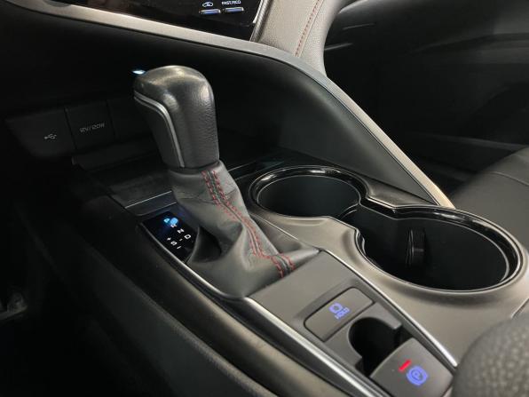Toyota Camry VIII (XV70) Рестайлинг с пробегом 2021 года, цена 3 470 000 рублей, 50797 км, седан, Автокод Объявления