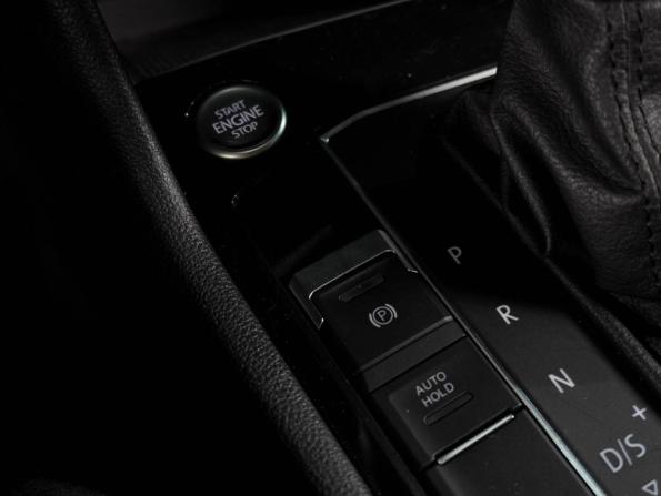 Volkswagen Tiguan II с пробегом 2018 года, цена 3 449 000 рублей, 102276 км, внедорожник, Автокод Объявления
