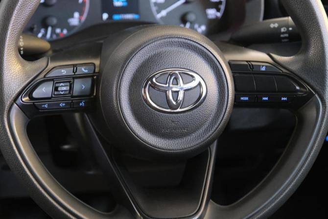 Toyota Yaris IV с пробегом 2021 года, цена 1 139 000 рублей, 115000 км, хэтчбек, Автокод Объявления