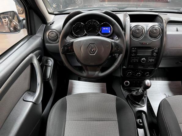 Renault Duster I Рестайлинг с пробегом 2015 года, цена 1 050 000 рублей, 232154 км, внедорожник, Автокод Объявления