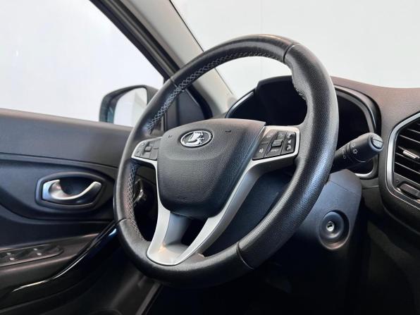 Lada (ВАЗ) XRAY I с пробегом 2020 года, цена 1 070 000 рублей, 143756 км, хэтчбек, Автокод Объявления