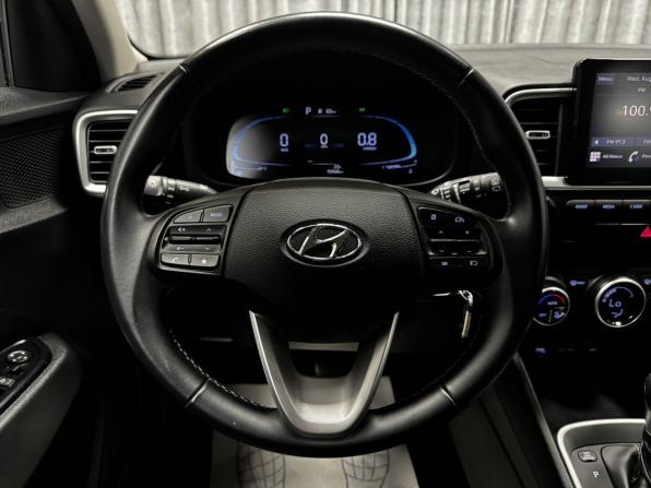 Hyundai Venue I с пробегом 2022 года, цена 2 000 000 рублей, 93968 км, внедорожник, Автокод Объявления