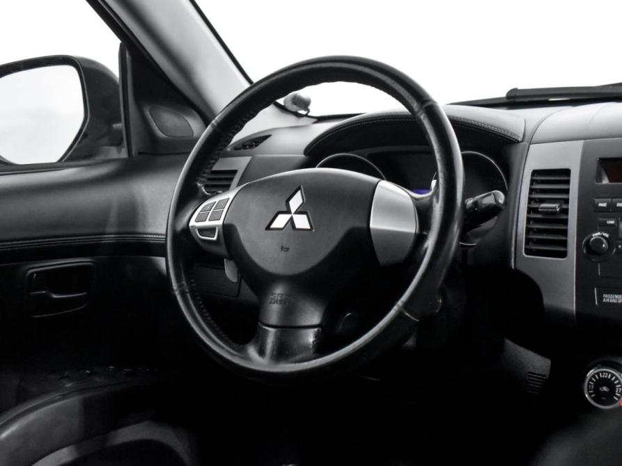 Mitsubishi Outlander II Рестайлинг Санкт-Петербург  - изображение 14