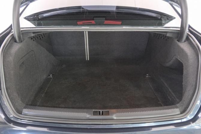 Audi A4 IV (B8) Рестайлинг с пробегом 2012 года, цена 1 559 000 рублей, 181000 км, седан, Автокод Объявления