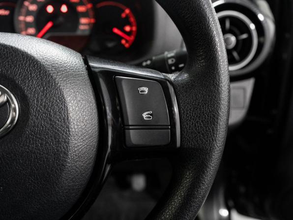 Toyota Vitz III (XP130) Рестайлинг 2 с пробегом 2019 года, цена 1 099 500 рублей, 65166 км, хэтчбек, Автокод Объявления